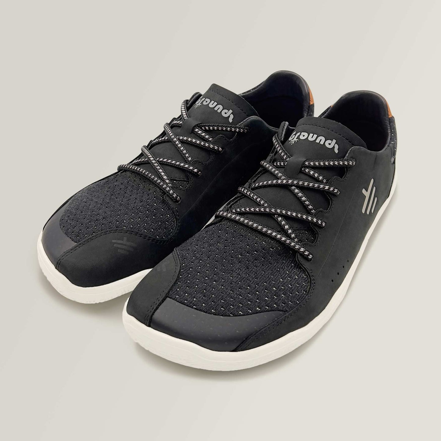 Midnight-Groundz_Bios_barefoot_grounding_sneakers