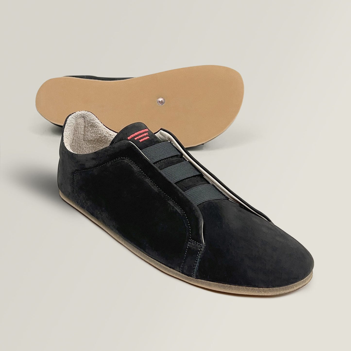 Midnight-Mens_Grounding_Sneakers