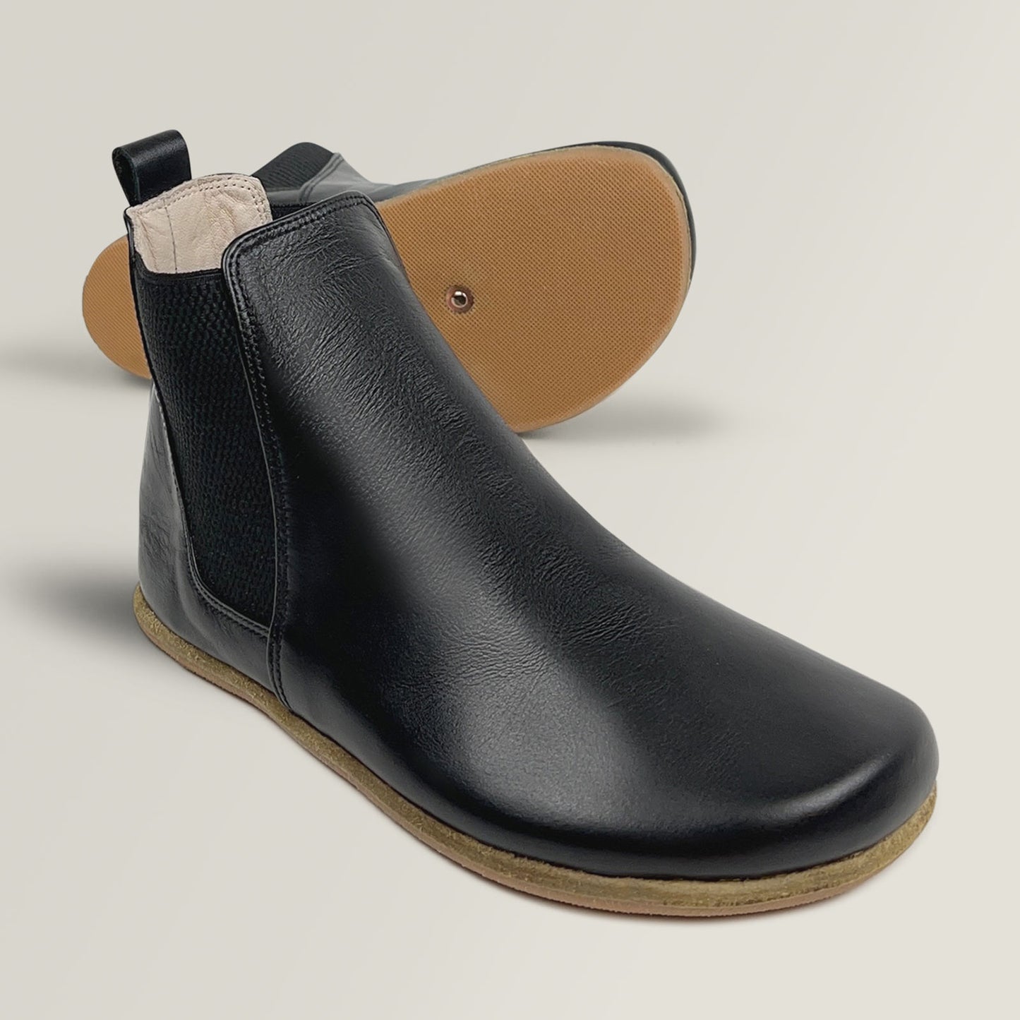 Womens  Clay Chelsea Boots (Onyx)
