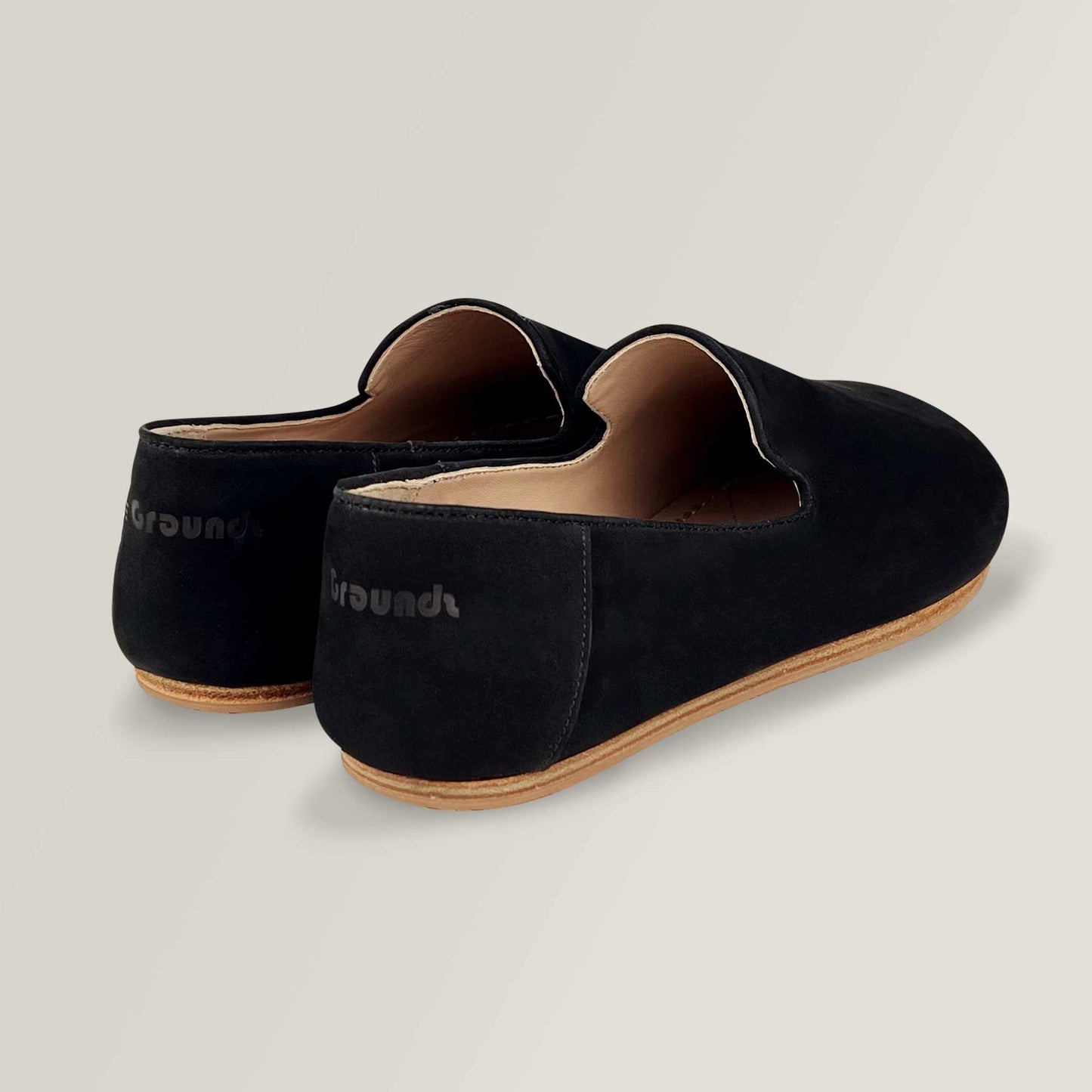 Midnight-carbon-mens-slip-on-grounding-shoes